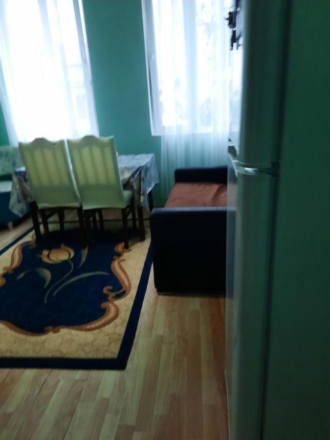 Homestay Izolda Μπατούμι Εξωτερικό φωτογραφία
