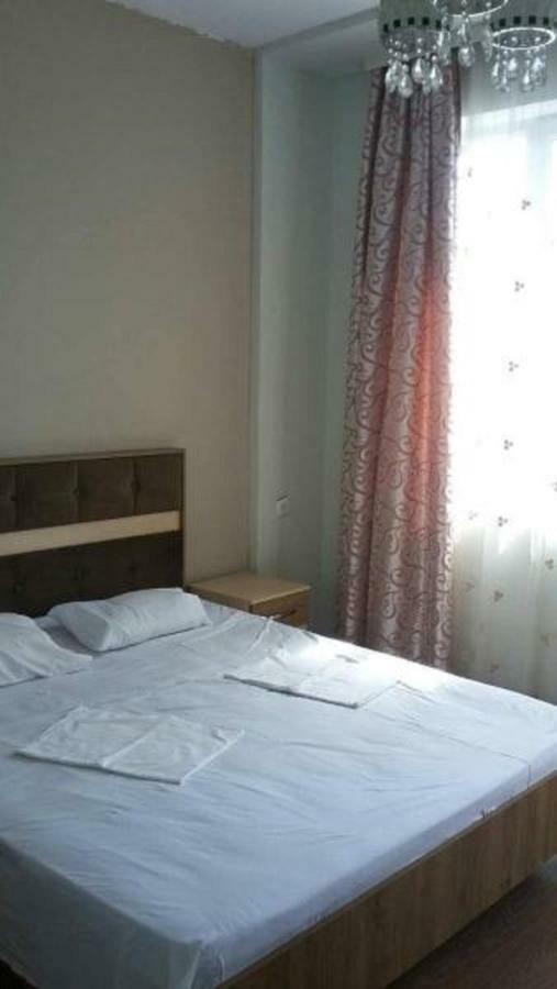 Homestay Izolda Μπατούμι Εξωτερικό φωτογραφία